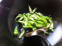 下酒菜辣椒炒肉做法图解7)
