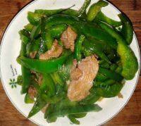 家常青椒炒肉片