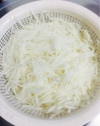 肉末土豆丝做法图解2)
