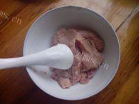 家常菜青菜肉丸汤做法图解4)