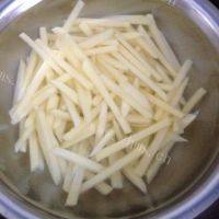 DIY美食-炸薯条做法图解2)