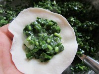 美味的韭菜虾仁水饺做法图解9)