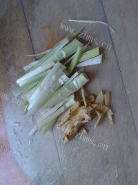 口感丰厚的肉末烧豆腐做法图解5)