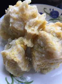 家常东北炒酸菜做法图解1)