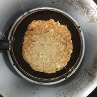 鲜虾饼做法图解6)