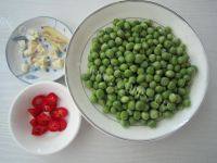 家常菜豌豆炒肉末做法图解1)