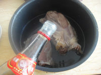 美味的酱牛腱子做法图解4)