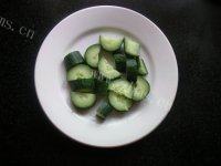 家常凉拌大头菜黄瓜做法图解1)