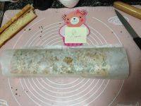 自制葱香肉松面包卷做法图解20)