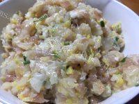 自制白菜猪肉水饺做法图解4)