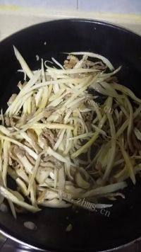 家常菜手撕杏鲍菇做法图解8)