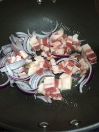 唇齿留香的腐竹炒肉做法图解4)