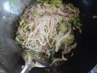 美味的炒米粉做法图解8)