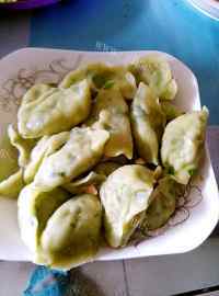 美味的绿色饺子做法图解8)
