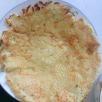 香飘十里的胡萝卜鸡蛋饼做法图解4)