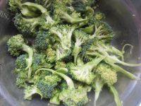 家常菜肉片西兰花做法图解1)