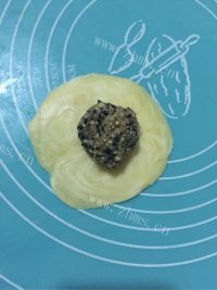 自制酥皮五仁月饼做法图解12)