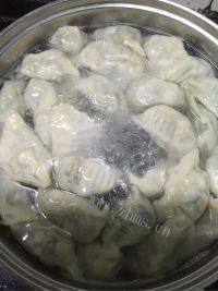 好吃的香菇油菜素水饺做法图解22)