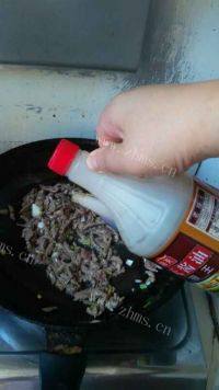 家常菜青椒肉丝炒香干做法图解6)