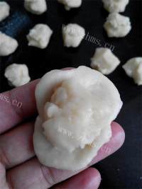 自制枣泥菊花酥做法图解6)