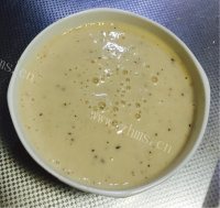 色味俱佳的水果奶昔做法图解5)