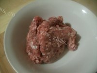 自己做的猪肉韭菜水饺做法图解4)