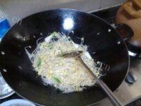 健康的清炒黄豆芽做法图解3)