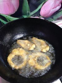 美味秘制熏鱼做法图解7)