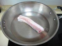 家常菜杏鲍菇炒五花肉做法图解2)