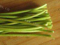从此恋上蒜苔炒肉做法图解3)