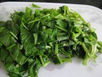 百吃不厌的炒菠菜做法图解2)