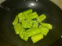 「家有大厨」虎皮尖椒做法图解3)