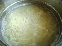 麻酱豆角凉面做法图解9)