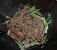 青瓜炒肉片做法图解5)