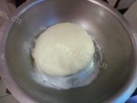 美味韭菜鸡蛋虾米水饺做法图解2)