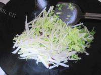 家常菜白菜炒豆干做法图解4)