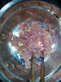 美味早餐胡萝卜瘦肉粥做法图解5)