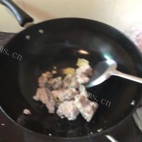 好喝的排骨玉米汤做法图解6)