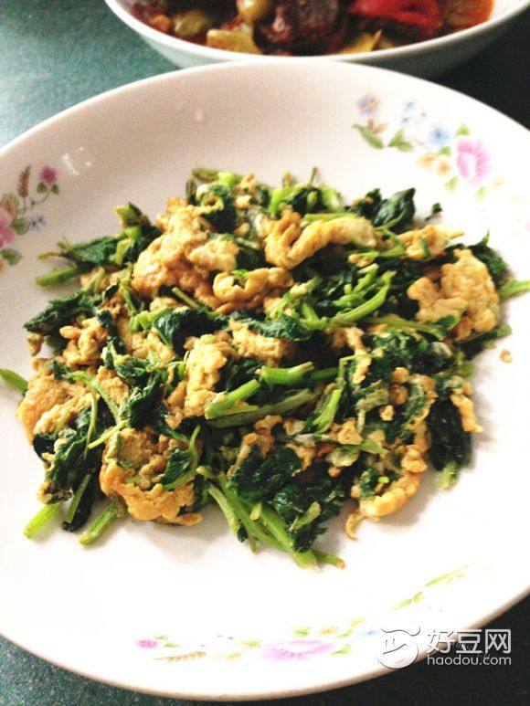 藿香炒鸡蛋