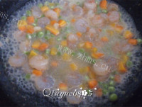 虾仁爱心豆腐做法图解8)