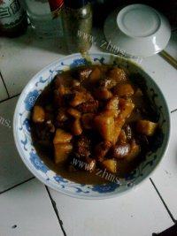 在家做的土豆烧肉