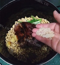 美味的黄豆卤牛肉做法图解8)
