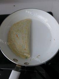 自制早餐韭菜鸡蛋豆渣饼做法图解8)