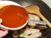 美味的香辣翅中做法图解4)