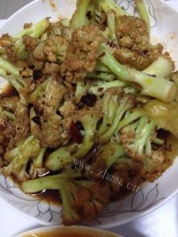 自制花菜炒肉做法图解6)