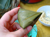 美味的干果水晶粽子做法图解9)