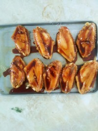 香喷喷的烤鸡翅做法图解4)