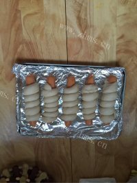 好吃不腻的热狗面包做法图解6)