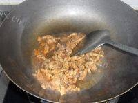 家有大厨之黄豆芽炒肉做法图解4)