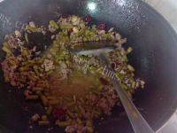 家常菜肉末酸豆角做法图解9)